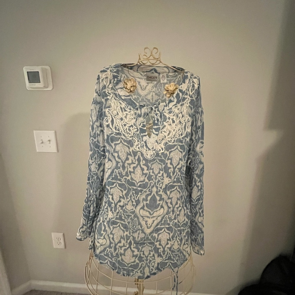 Chico's Elegant Blouse in Blue and Cream